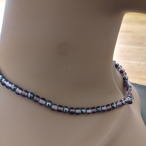 SALE: Elegant Pre-owned Purple Floral Inlay Beaded Necklace – Vintage Jewelry Co - Picture 4 of 6